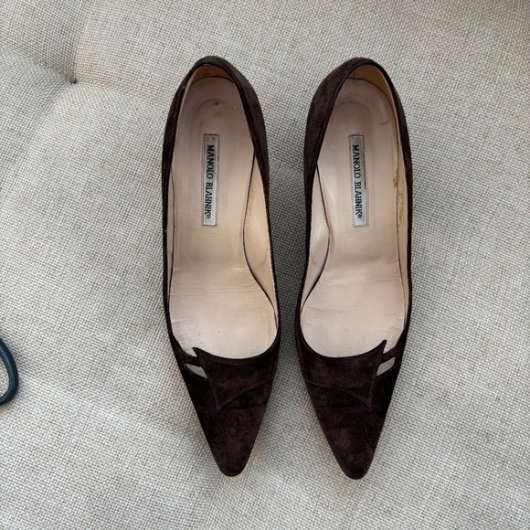 Manolo Blahnik Vintage Y2K Brown Suede Pointy Toe Kitten Heels - Picture 2 of 7
